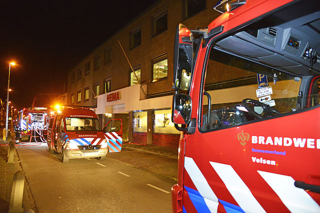 2017/101/20170514-00u54 GB 014 Zeer grote brand Breestraat BWK.jpg